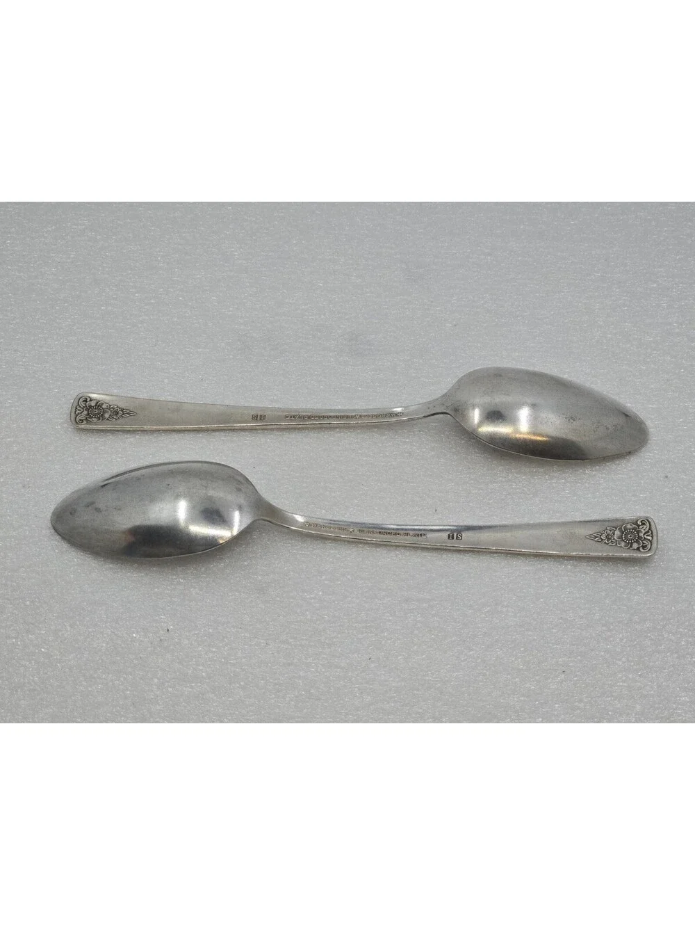 WM Rogers Reinforced Plate IS Silverware Starlight Pattern 2 Tablespoons 7.25